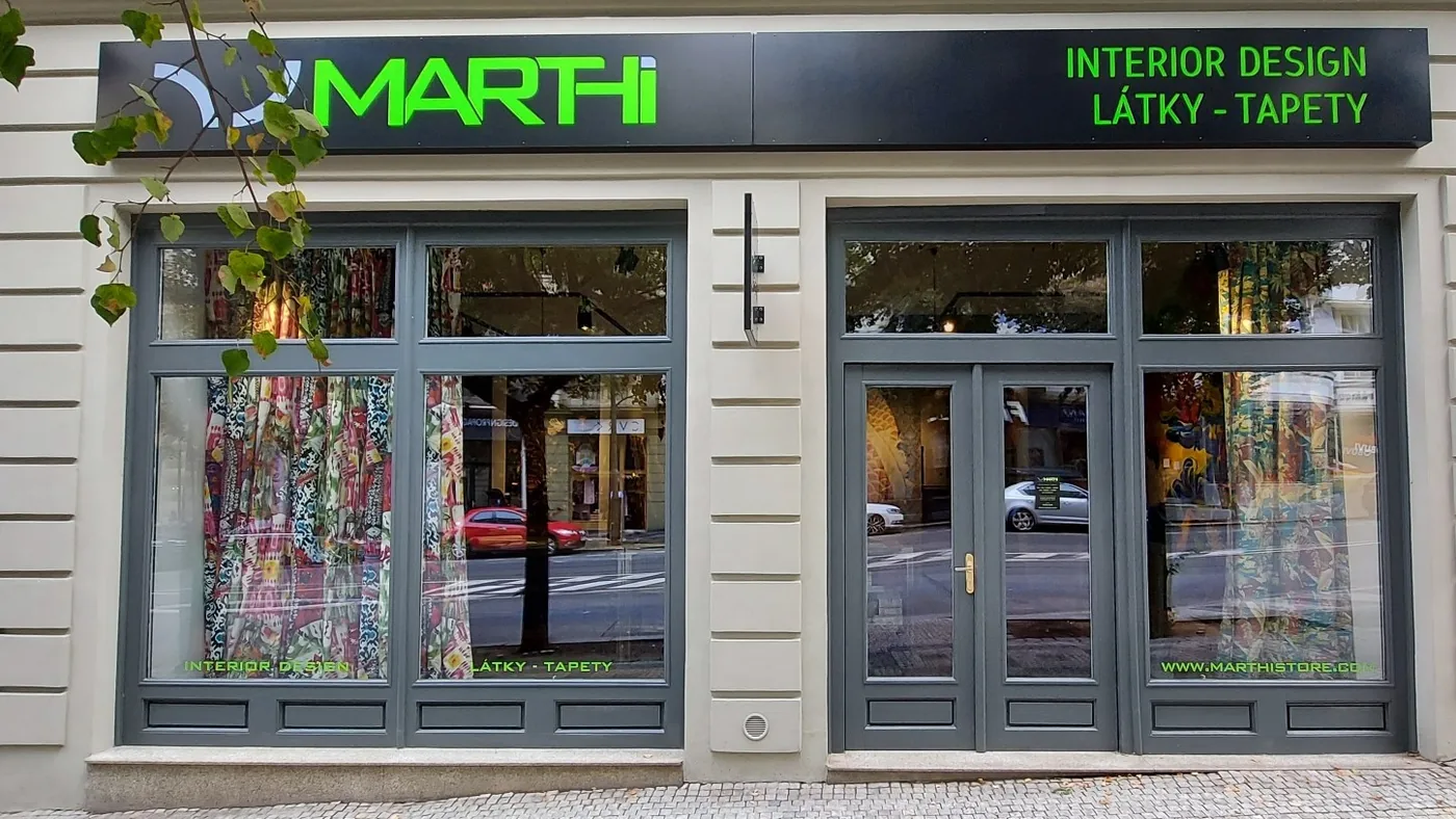Výloha showroomu Marthi